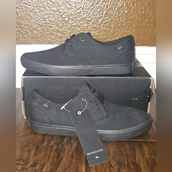 Men's Shoes - Picture 1 of 5